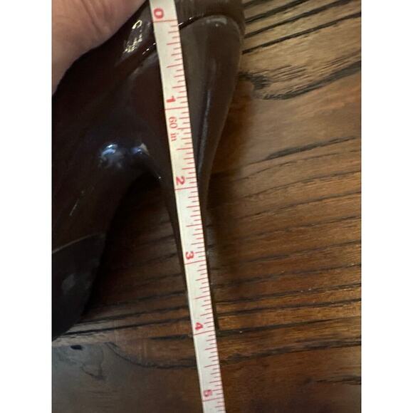 BCBG Girls Patent Leather Heels, Womens 7 1/2, Brown Patent Leather - Picture 9 of 10